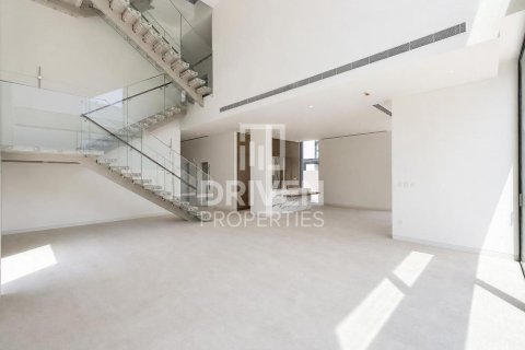 5 bedrooms Villa in Nad Al Sheba 1, UAE No. 191889 4