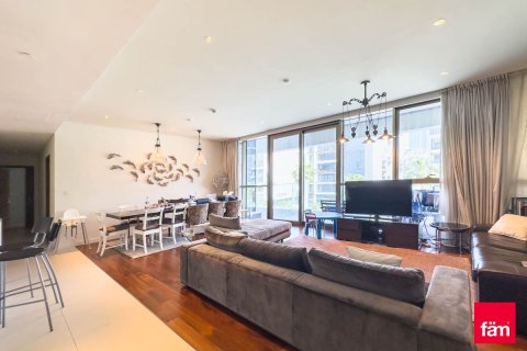 Квартира с 3 спальнями в Аль-Васл, ОАЭ №137469 8