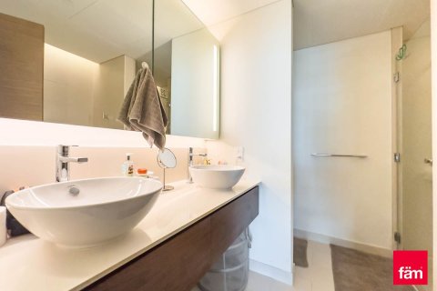 Квартира с 3 спальнями в Аль-Васл, ОАЭ №137469 16