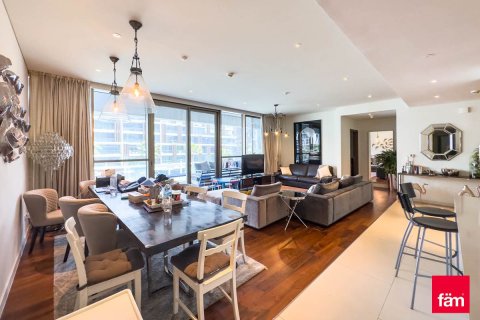 Квартира с 3 спальнями в Аль-Васл, ОАЭ №137469 9