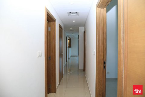 Квартира с 3 спальнями в Даунтаун Дубай (Даунтаун Бурдж Дубай), ОАЭ №137474 8