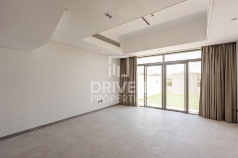 2 bedrooms Townhouse in Mohammed Bin Rashid City, UAE No. 191585 4