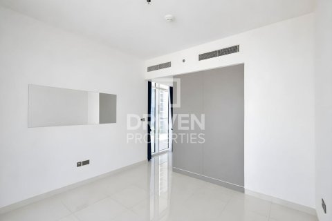 Квартира с 2 спальнями в EMAAR Beachfront, ОАЭ №191581 9