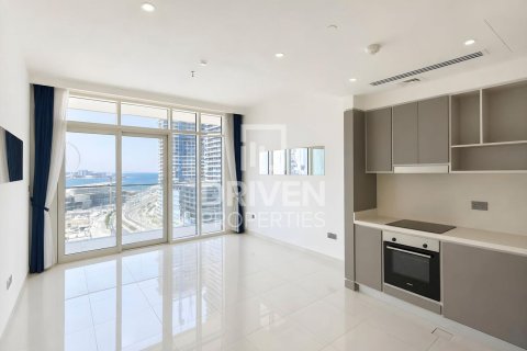 Квартира с 2 спальнями в EMAAR Beachfront, ОАЭ №191581 5