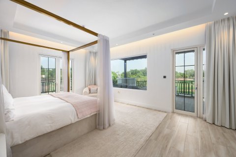 Villa de 6 dormitorios en Jumeirah Golf Estates, UAE No. 207578 15