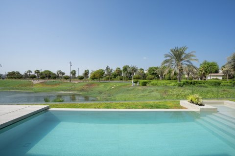 Villa de 4 chambres à Jumeirah Islands, UAE No. 207577 6