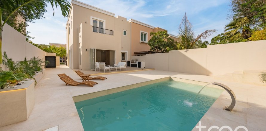 Villa de 4 dormitorios en Arabian Ranches, UAE No. 173528