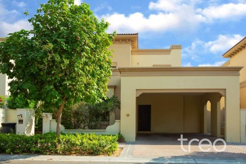 Villa de 5 dormitorios en Palma, UAE No. 173522