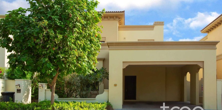 Villa de 5 dormitorios en Palma, UAE No. 173522