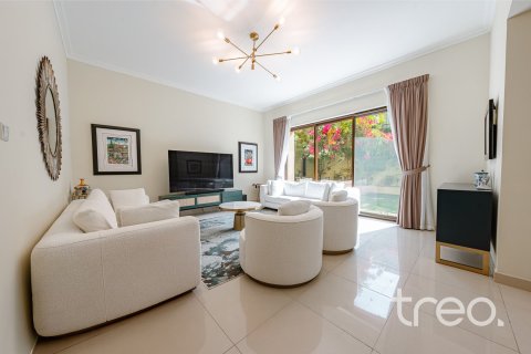 Villa de 4 dormitorios en Samara, UAE No. 173524 4