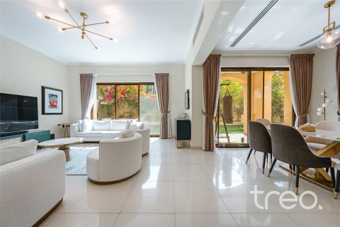 Villa de 4 dormitorios en Samara, UAE No. 173524 6