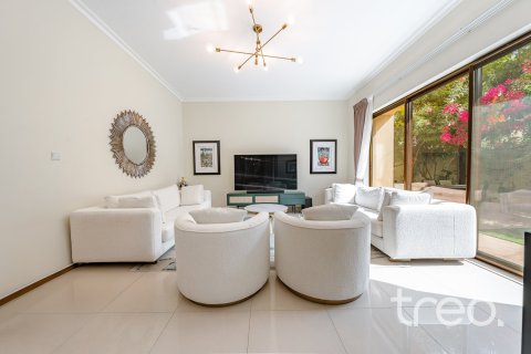 Villa de 4 dormitorios en Samara, UAE No. 173524 3