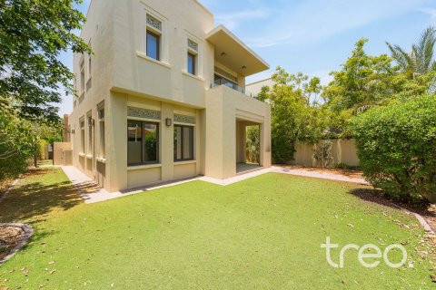 Villa de 4 dormitorios en Azalea, UAE No. 173527