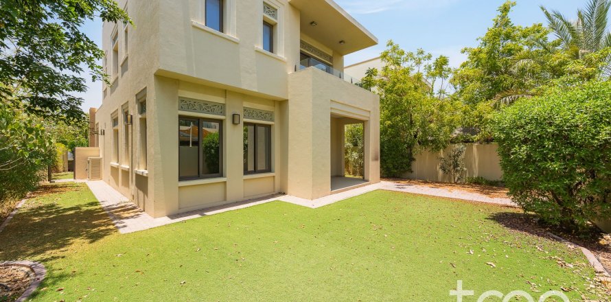 Villa de 4 dormitorios en Azalea, UAE No. 173527