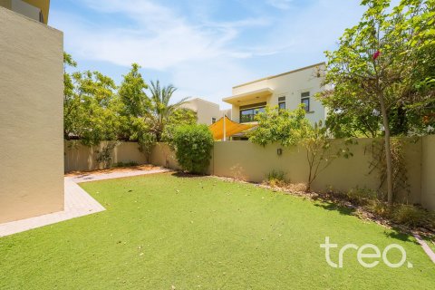 Villa de 4 dormitorios en Azalea, UAE No. 173527 26