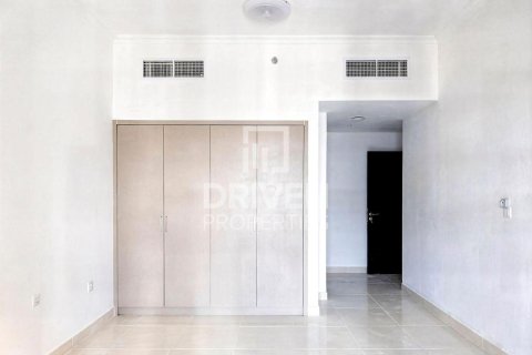 Квартира с 2 спальнями в Dubai Sports City, ОАЭ №193127 8