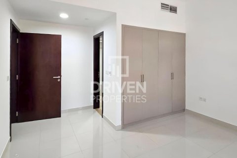 Квартира с 2 спальнями в Dubai Sports City, ОАЭ №193127 7