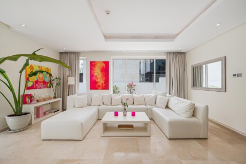 4 bedrooms Villa in Umm Suqeim, UAE No. 208870 4