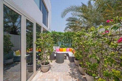 4 bedrooms Villa in Umm Suqeim, UAE No. 208870 18