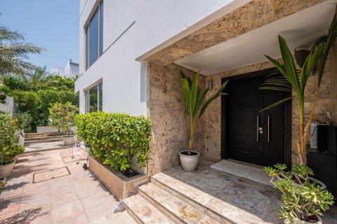 4 bedrooms Villa in Umm Suqeim, UAE No. 208870 3