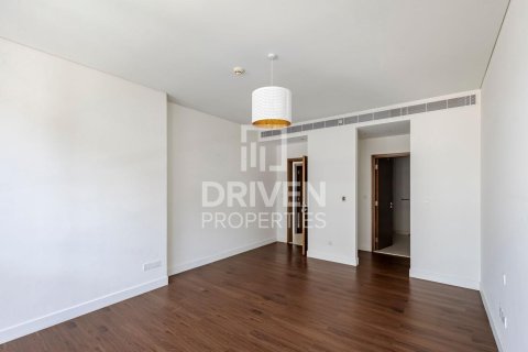 Квартира с 3 спальнями  №121299 10