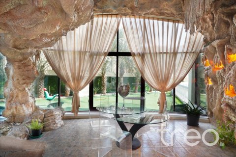 Villa de 8 dormitorios en Emirates Hills, UAE No. 173796 24