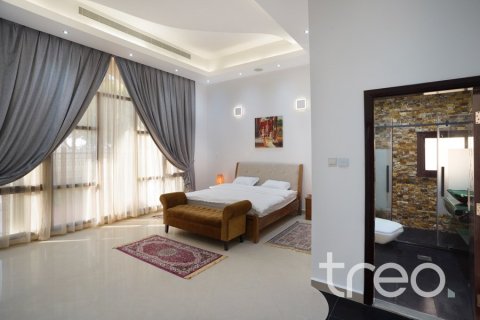 Villa de 8 dormitorios en Emirates Hills, UAE No. 173796 17