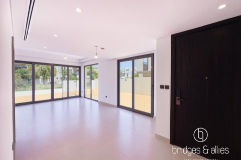 Villa de 4 dormitorios en Dubai, UAE No. 102431 20