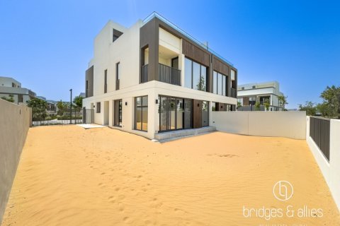 Villa de 4 dormitorios en Dubai, UAE No. 102431 8