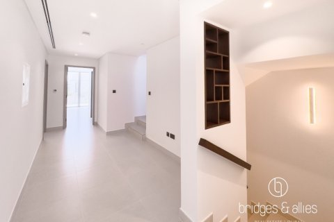 Villa de 4 dormitorios en Dubai, UAE No. 102431 16