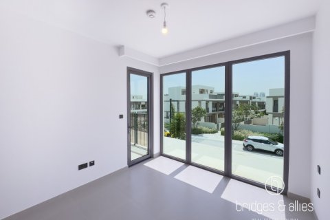 Villa de 4 dormitorios en Dubai, UAE No. 102431 25