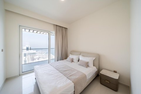 Apartment de 2 dormitorios en EMAAR Beachfront, UAE No. 88391 13