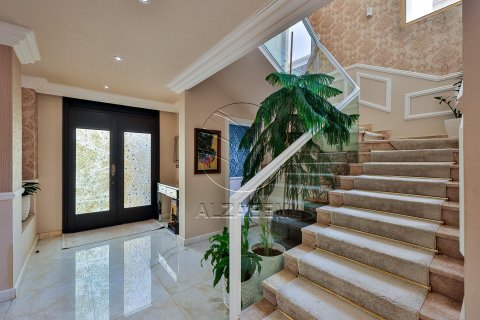Villa de 5 dormitorios en Abu Dhabi, UAE No. 90934 21