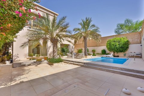 Villa de 5 dormitorios en Abu Dhabi, UAE No. 90934 13
