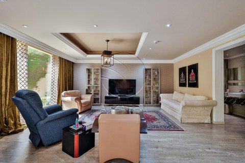 Villa de 5 dormitorios en Abu Dhabi, UAE No. 90934 14