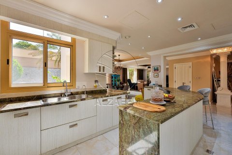 Villa de 5 dormitorios en Abu Dhabi, UAE No. 90934 18
