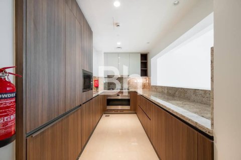 Квартира с 3 спальнями  №113000 26