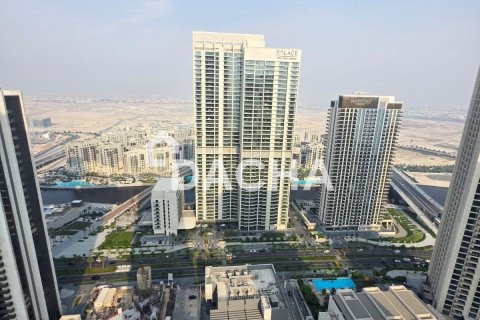 Apartment de 3 dormitorios en Harbour Views 1, UAE No. 164743