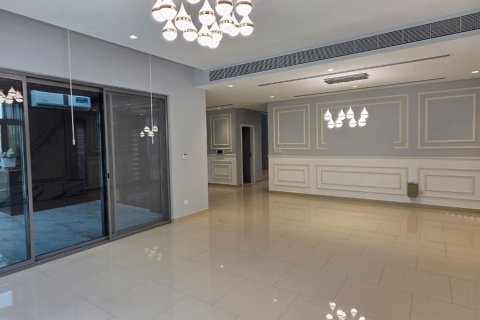 Villa de 4 dormitorios en Muwaileh Commercial, UAE No. 207545 12