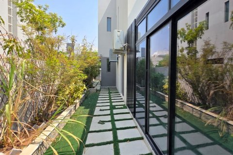 Villa de 4 dormitorios en Muwaileh Commercial, UAE No. 207545 30