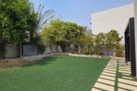 Villa de 4 dormitorios en Muwaileh Commercial, UAE No. 207545 29
