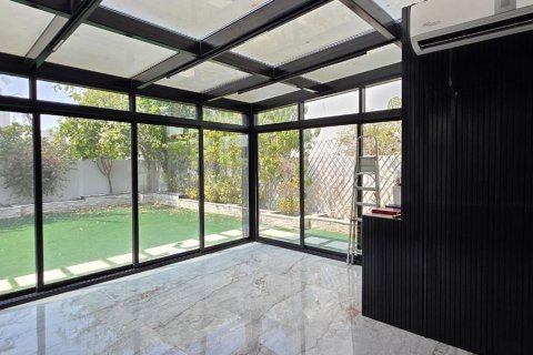 Villa de 4 dormitorios en Muwaileh Commercial, UAE No. 207545 22