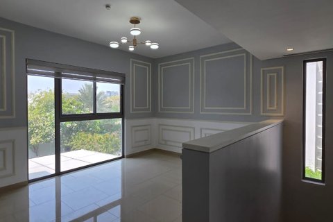 Villa de 4 dormitorios en Muwaileh Commercial, UAE No. 207545 27