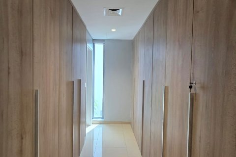 Villa de 4 dormitorios en Muwaileh Commercial, UAE No. 207545 6