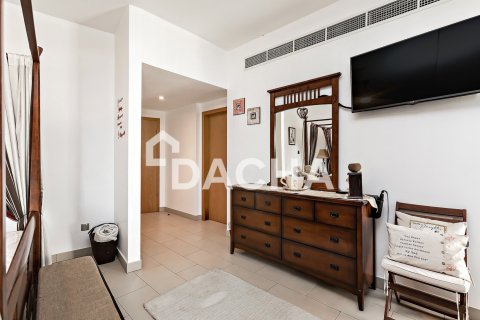 Вилла с 4 спальнями в Джумейра Вилладж Серкл, ОАЭ №155504 18