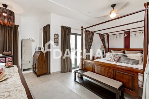 Вилла с 4 спальнями в Джумейра Вилладж Серкл, ОАЭ №155504 16