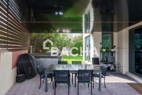 Вилла с 4 спальнями в Джумейра Вилладж Серкл, ОАЭ №155504 21