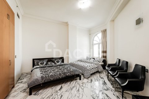 4 bedrooms Penthouse in Shoreline Apartments, UAE No. 155503 24