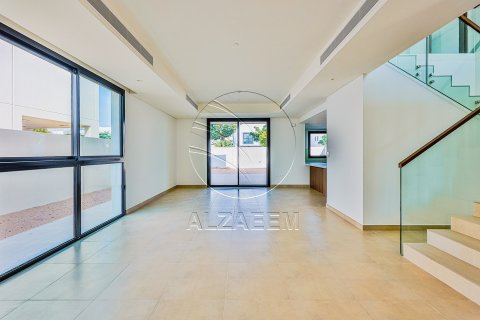 Villa de 4 dormitorios No. 127725 11