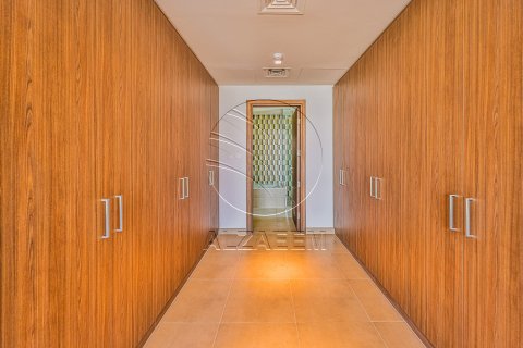 Villa de 4 dormitorios No. 127725 3